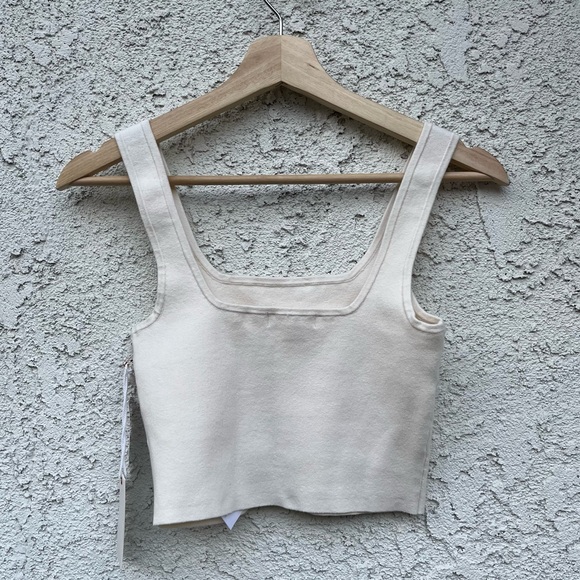 Good American - The Cupped Tank in Ivory - Picture 3 of 5